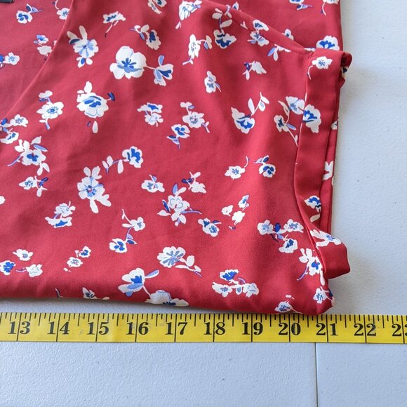 Pleione red and blue floral print blouse with cap sleeves, wrinkle-free, v-neck - Picture 4 of 9